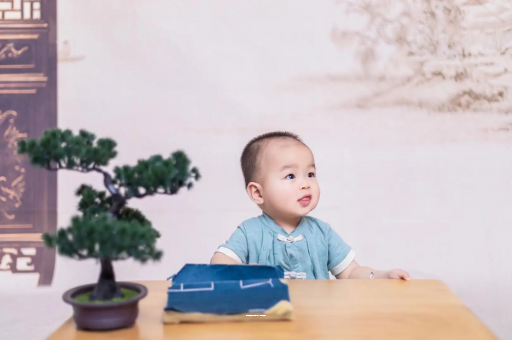 桦甸宝宝喊肚子疼怎么回事